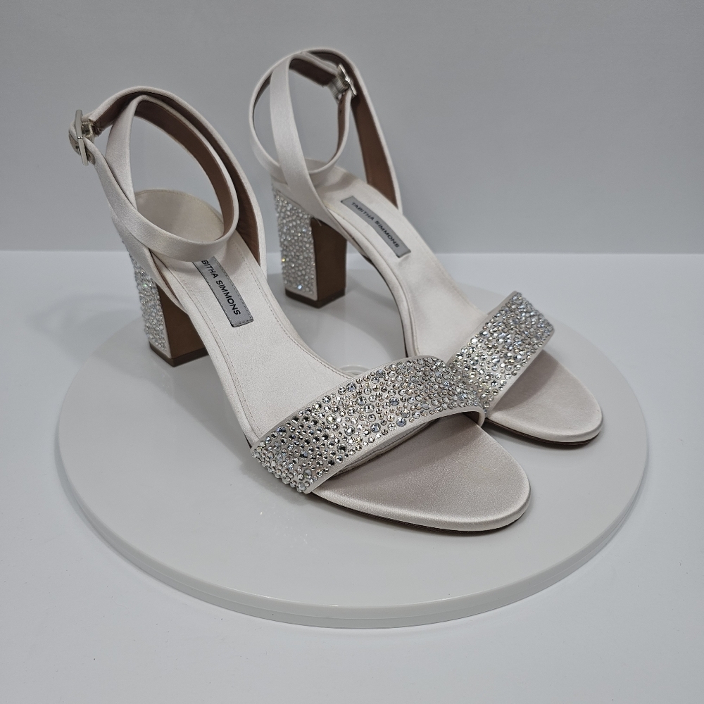 NIB Tabitha Simmons Letichia Swarovski Crystal Block Heel Sandals 9.5 Satin